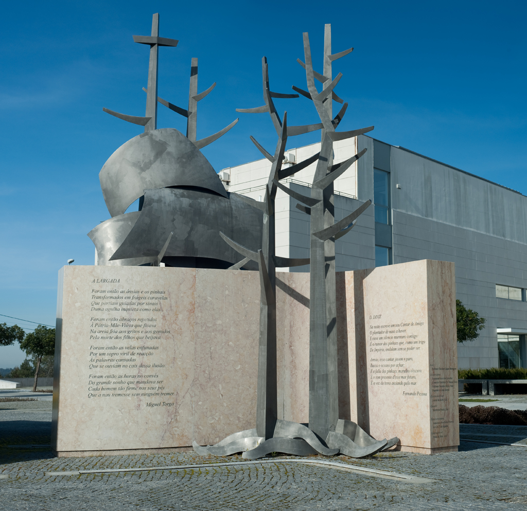 Monumento à Epopeia Marítima das Descobertas e ao Universalismo Português